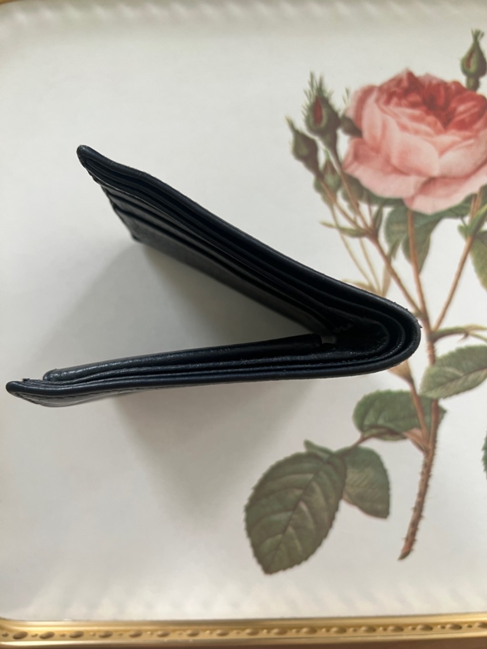 GUCCI Navy Blue Leather Bi-Fold Wallet with Interlocking G Vintage - Picture 8 of 15